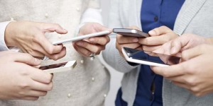 Εθισμός στο κινητό - Το νέο πρόβλημα υγείας